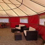 Kemping Hausboot Und Zimmervermietung Boot & Bike Hansestadt *