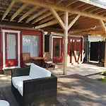 Kemp Hausboot Und Zimmervermietung Boot & Bike Hansestadt Anklam